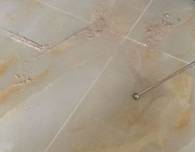 崇信瓷砖空鼓维修公司分享粘合剂选择不当在瓷砖铺贴过程中可能导致以下问题